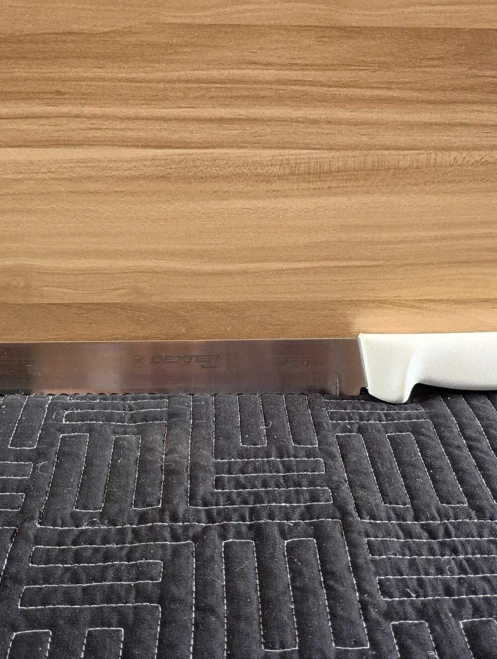 White Serrated Bread Knife with Comfortable Handle
